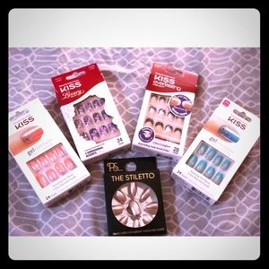 SOLD.....KISS nails & bonus Stiletto nail set